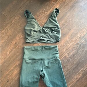 lululemon Green Sports Bra and Wunder Train Leggings
